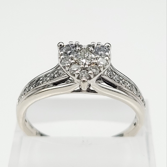 10k white gold 3/4 ct diamond Heart composite ring - Picture 4 of 14
